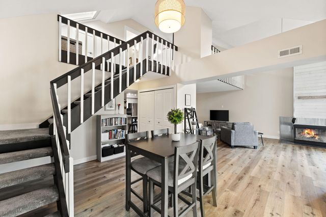 1300 Winding Ridge Lane C10, Valparaiso, IN 46383