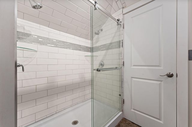 1300 Winding Ridge Lane C10, Valparaiso, IN 46383