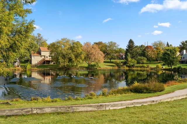 1300 Winding Ridge Lane C10, Valparaiso, IN 46383