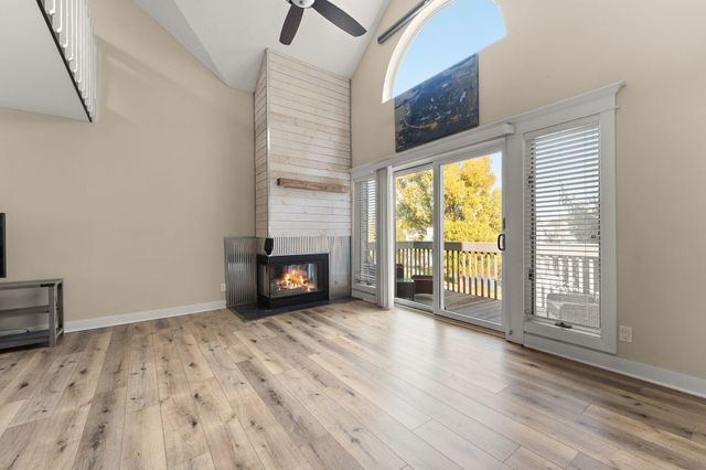 1300 Winding Ridge Lane C10, Valparaiso, IN 46383