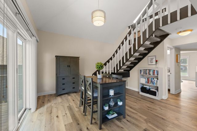 1300 Winding Ridge Lane C10, Valparaiso, IN 46383