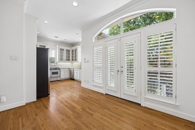 1119 Banks Street, Houston, TX 77006