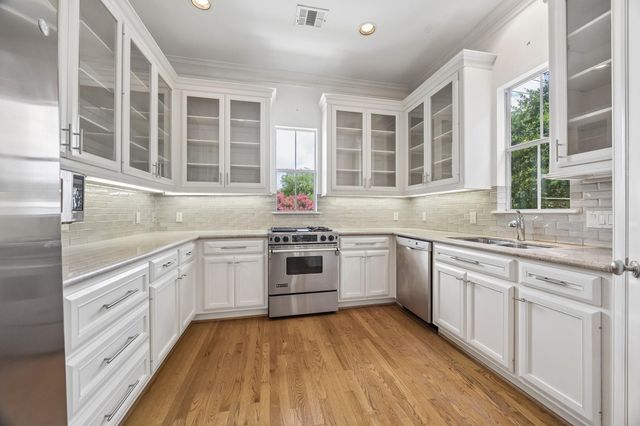 1119 Banks Street, Houston, TX 77006