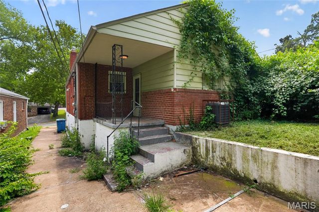 4117 Begg Boulevard, St Louis, MO 63121