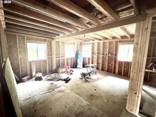 4923 MITCHELL LOOP Rd, Florence, OR 97439