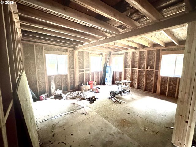 4923 MITCHELL LOOP Rd, Florence, OR 97439