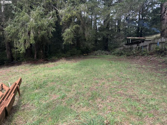 4923 MITCHELL LOOP Rd, Florence, OR 97439