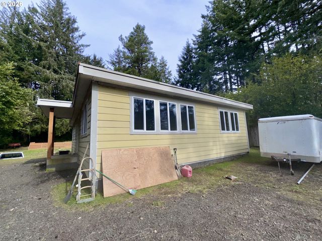 4923 MITCHELL LOOP Rd, Florence, OR 97439