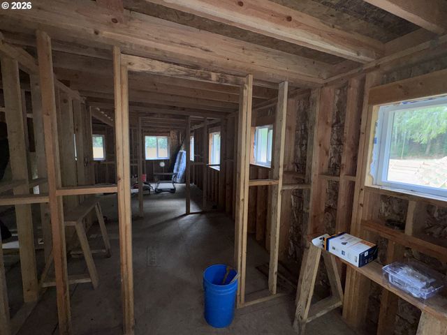 4923 MITCHELL LOOP Rd, Florence, OR 97439