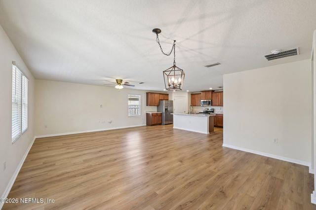 2205 PEBBLE POINT Drive, Green Cove Springs, FL 32043