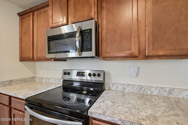 2205 PEBBLE POINT Drive, Green Cove Springs, FL 32043