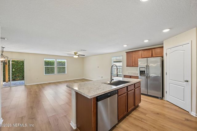 2205 PEBBLE POINT Drive, Green Cove Springs, FL 32043