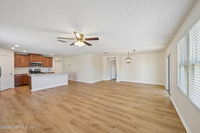 2205 PEBBLE POINT Drive, Green Cove Springs, FL 32043
