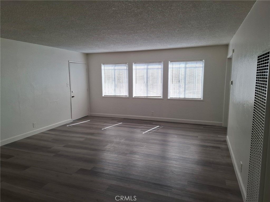 1040 W Reeve, Compton, CA 90220 — photo 5
