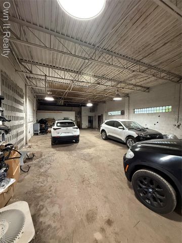 8843 Mark Twain Street, Detroit, MI 48228