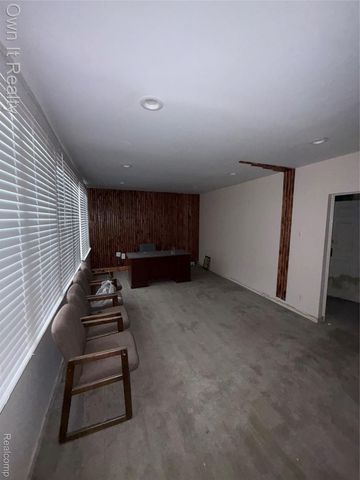 8843 Mark Twain Street, Detroit, MI 48228