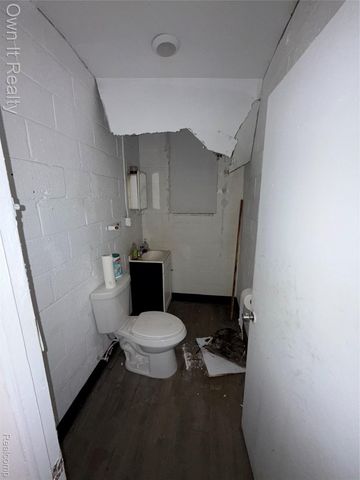 8843 Mark Twain Street, Detroit, MI 48228