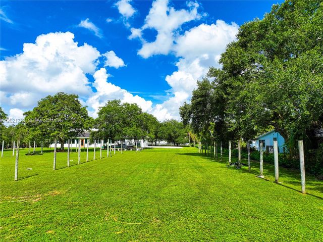 24545 SW 192nd Ave, Homestead, FL 33031