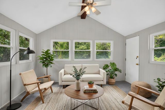 14 Fred St, Burlington, MA 01803