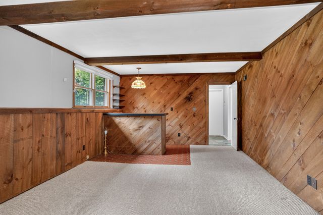 14 Fred St, Burlington, MA 01803