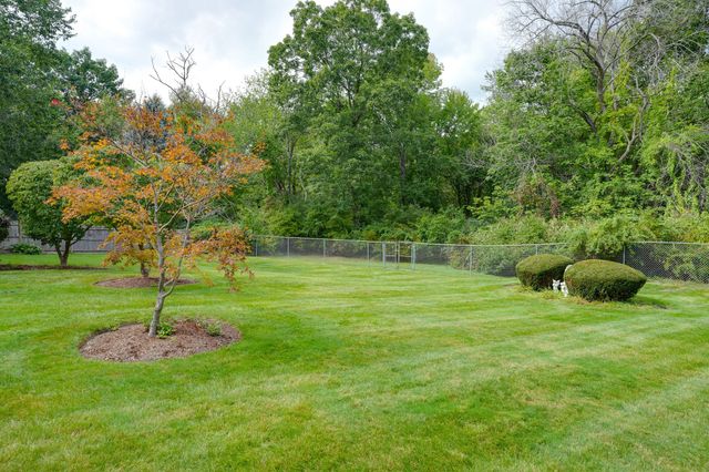 14 Fred St, Burlington, MA 01803