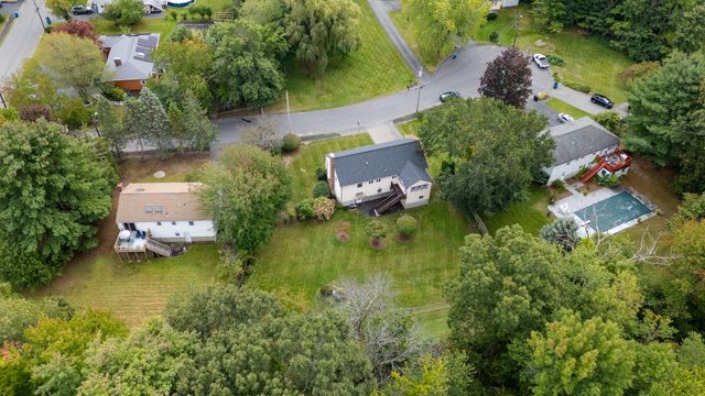 14 Fred St, Burlington, MA 01803