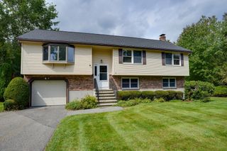 14 Fred St, Burlington, MA 01803