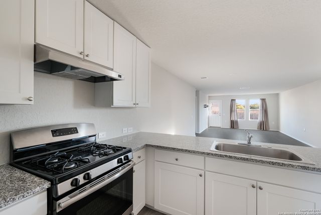 7214 LAVACA BLUFF, San Antonio, TX 78218