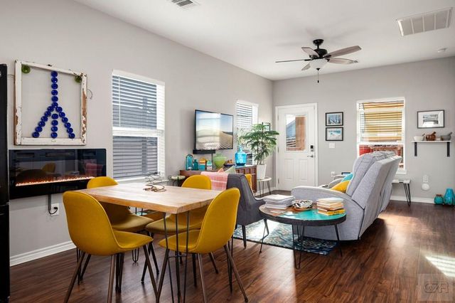 710 35th Street, Galveston, TX 77550