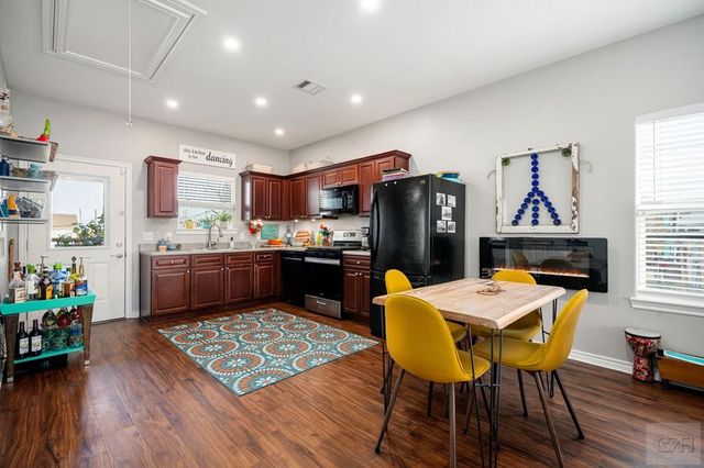 710 35th Street, Galveston, TX 77550