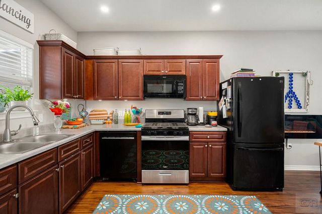 710 35th Street, Galveston, TX 77550