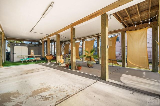 710 35th Street, Galveston, TX 77550