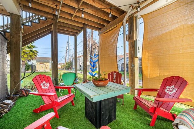 710 35th Street, Galveston, TX 77550