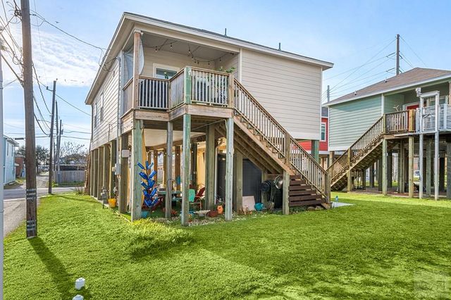 710 35th Street, Galveston, TX 77550