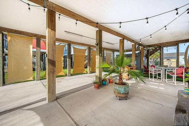 710 35th Street, Galveston, TX 77550