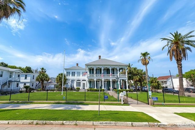710 35th Street, Galveston, TX 77550