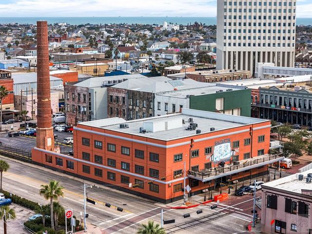 710 35th Street, Galveston, TX 77550