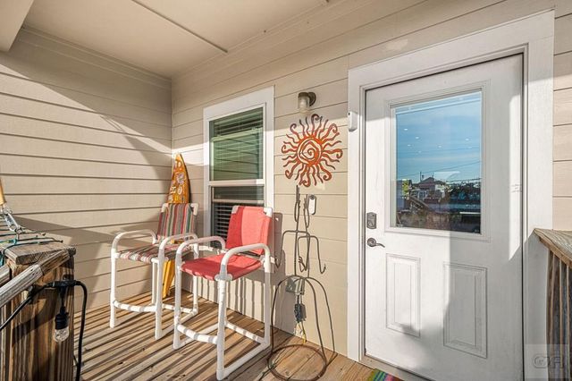 710 35th Street, Galveston, TX 77550