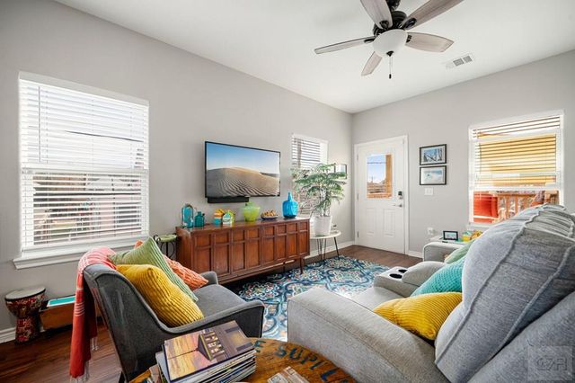 710 35th Street, Galveston, TX 77550