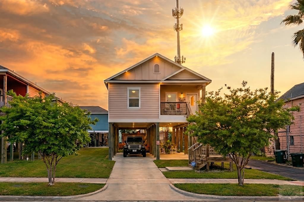 710 35th Street, Galveston, TX 77550