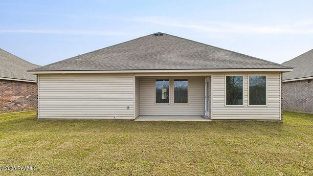 151 Cottage Cove Drive, Maurice, LA 70555