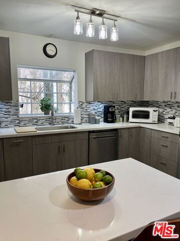 146 S Clark Drive 102, Los Angeles, CA 90048