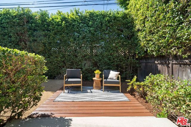 3945 Lyceum Avenue, Los Angeles, CA 90066