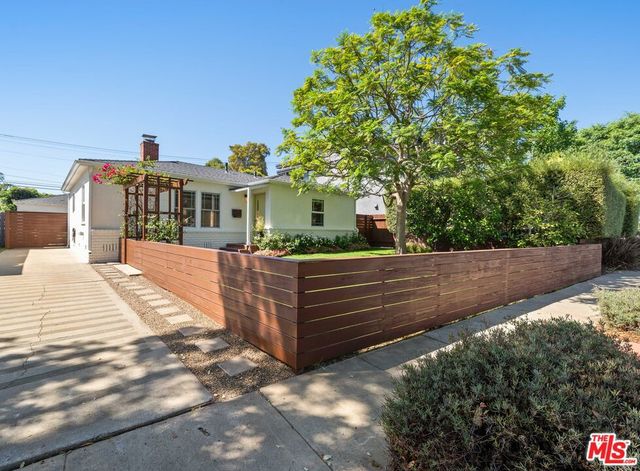 3945 Lyceum Avenue, Los Angeles, CA 90066