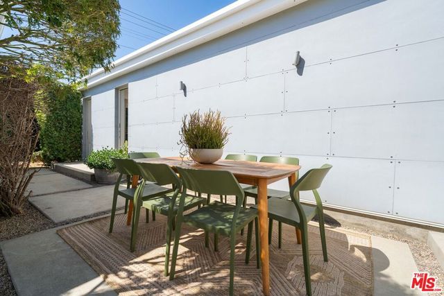 3945 Lyceum Avenue, Los Angeles, CA 90066