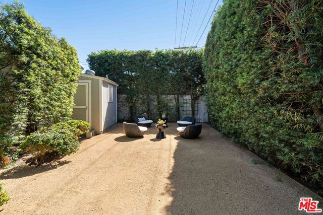 3945 Lyceum Avenue, Los Angeles, CA 90066