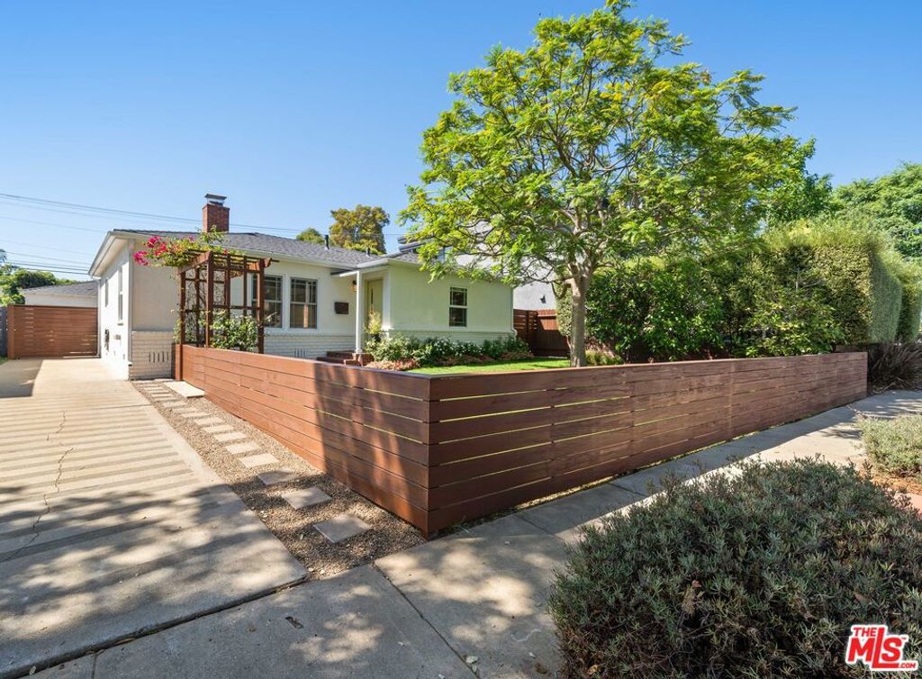 3945 Lyceum Avenue, Los Angeles, CA 90066 — photo 2
