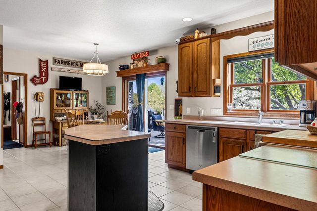 W7885 Country AVENUE, Holmen, WI 54636