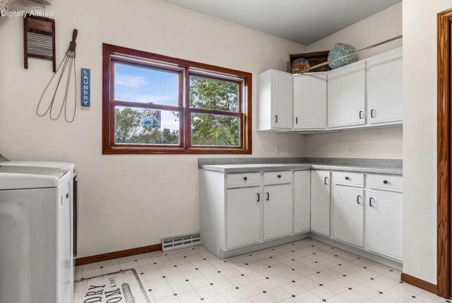 W7885 Country AVENUE, Holmen, WI 54636