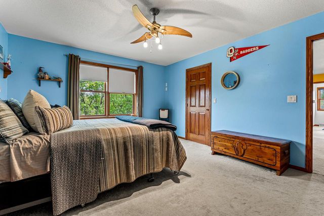 W7885 Country AVENUE, Holmen, WI 54636